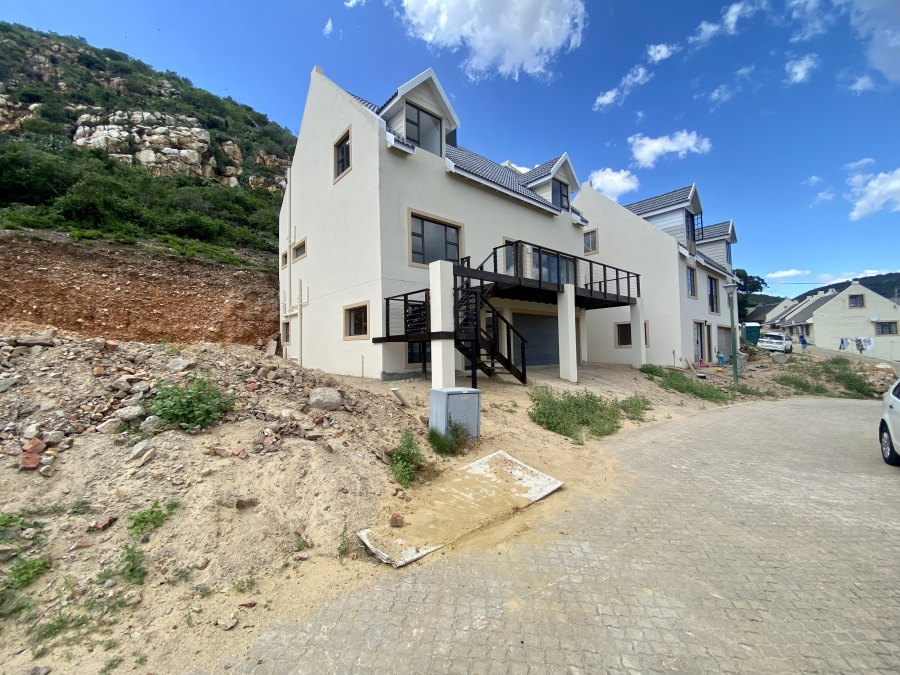 4 Bedroom Property for Sale in Vakansieplaas Western Cape